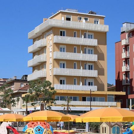 Hotel Carnaby Римини Экстерьер фото