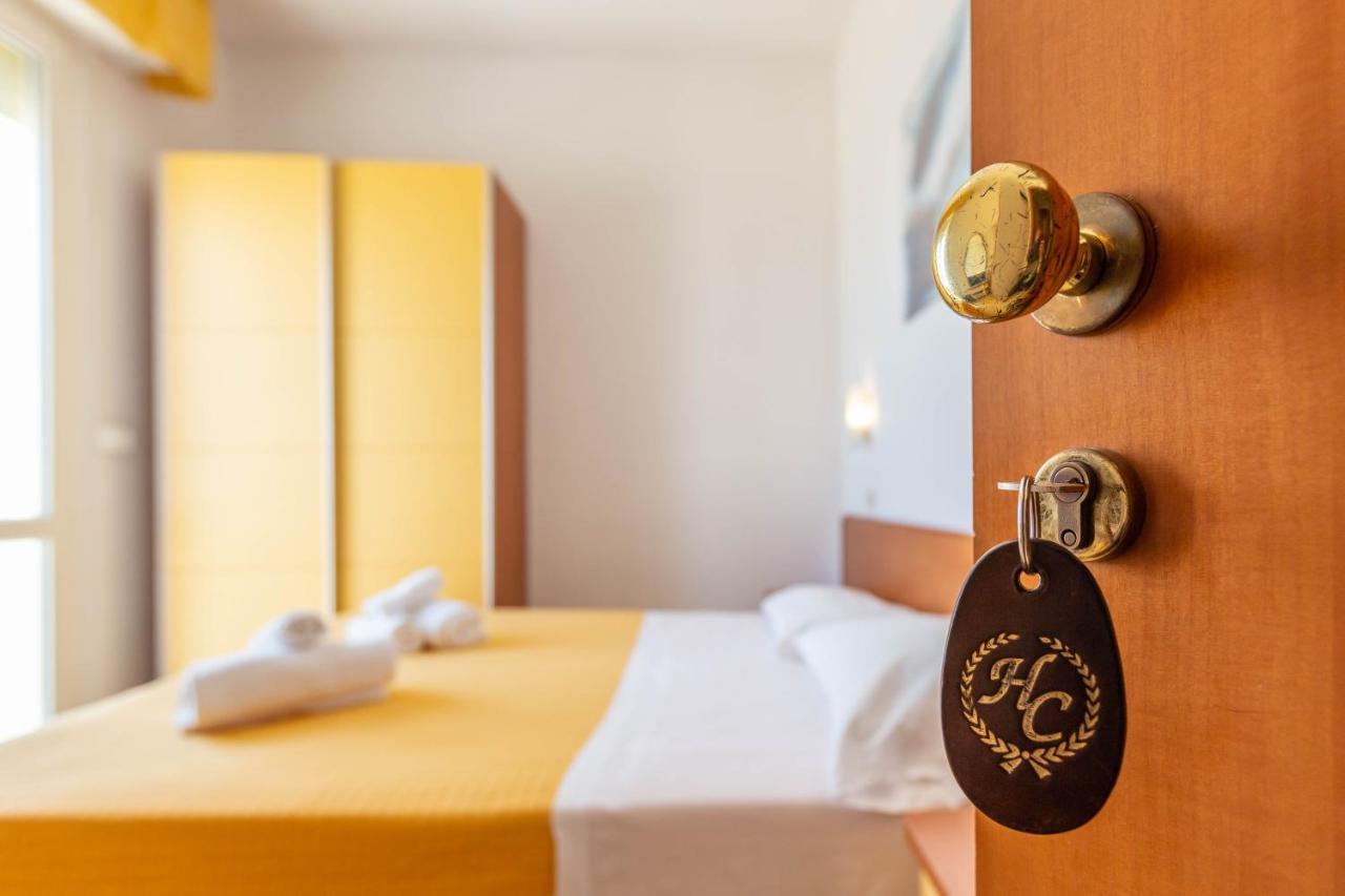 Hotel Carnaby Римини Экстерьер фото